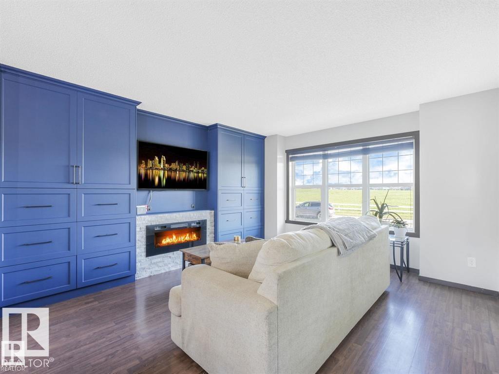 Photo 53 of 2954 18 A Av Nw, Edmonton AB