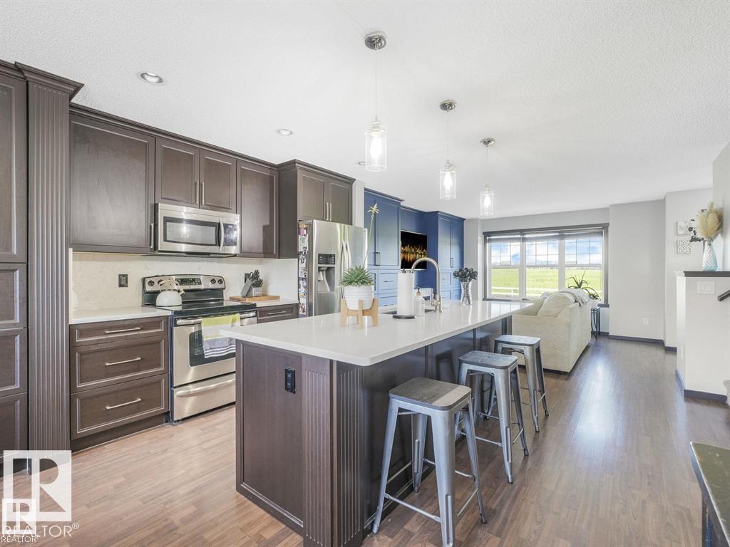 Photo 12 of 2954 18 A Av Nw, Edmonton AB