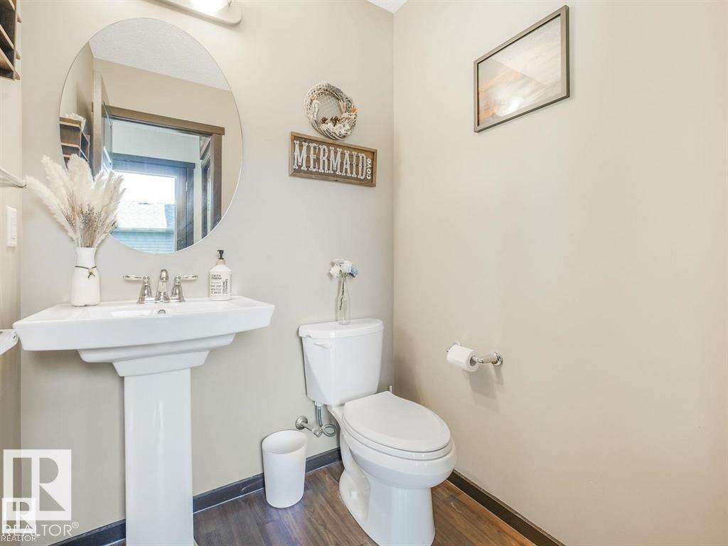 Photo 36 of 2954 18 A Av Nw, Edmonton AB
