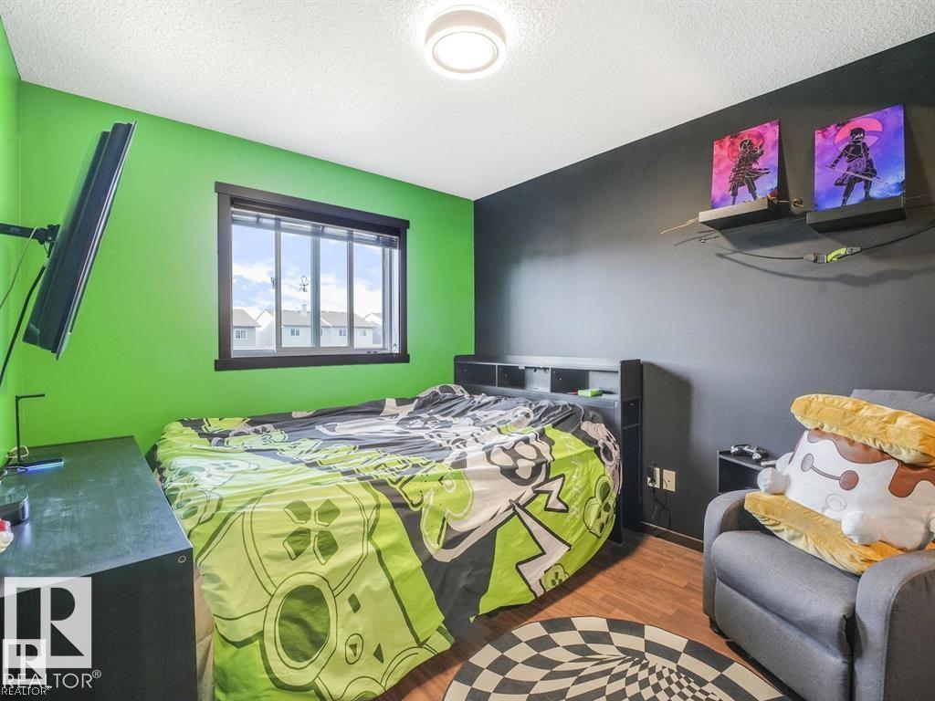 Photo 47 of 2954 18 A Av Nw, Edmonton AB