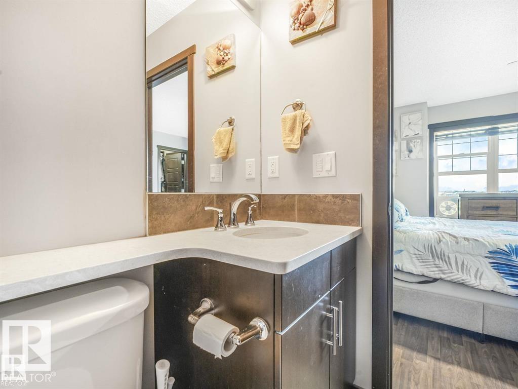 Photo 17 of 2954 18 A Av Nw, Edmonton AB