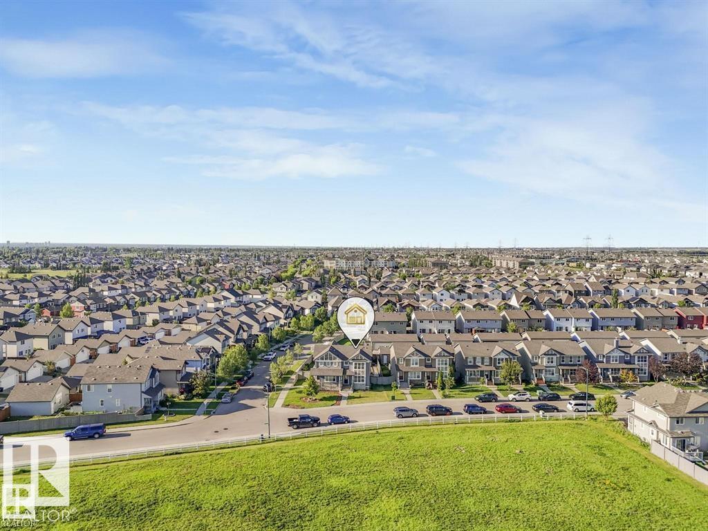 Photo 10 of 2954 18 A Av Nw, Edmonton AB