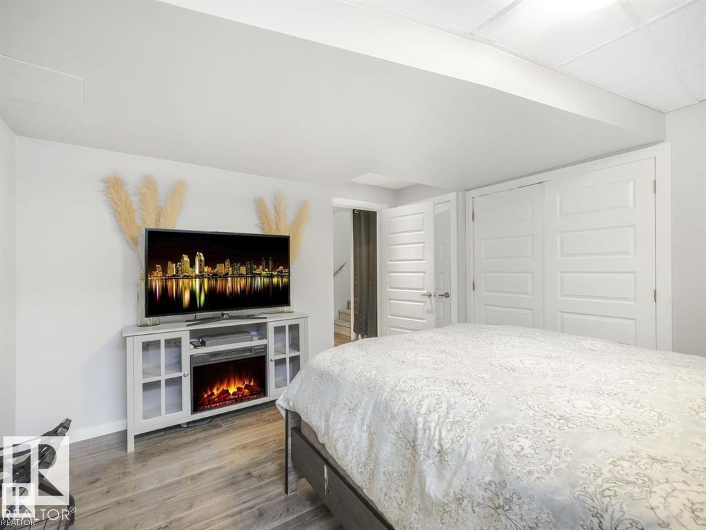 Photo 37 of 2954 18 A Av Nw, Edmonton AB