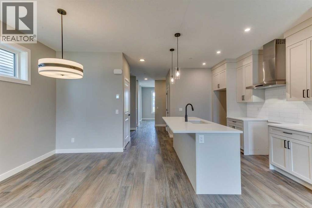 Photo 21 of 469 Hotchkiss Drive Sw, Calgary AB