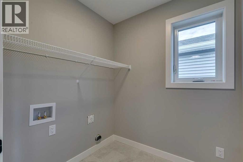 Photo 6 of 469 Hotchkiss Drive Sw, Calgary AB