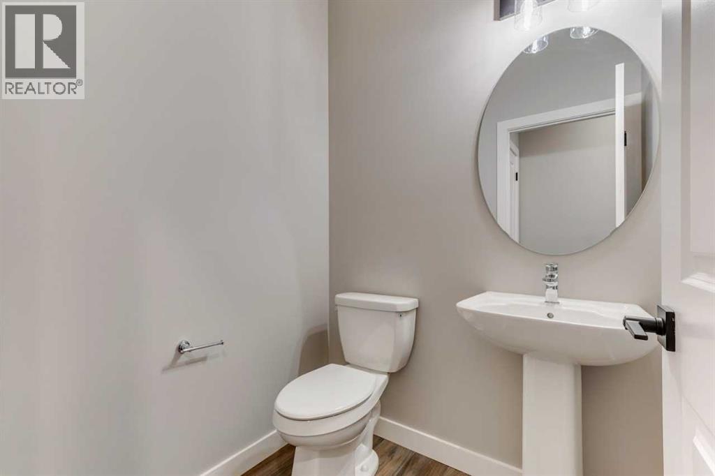 Photo 1 of 469 Hotchkiss Drive Sw, Calgary AB