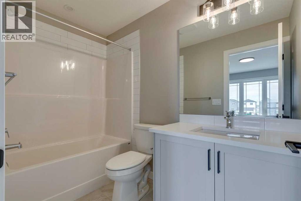 Photo 23 of 469 Hotchkiss Drive Sw, Calgary AB