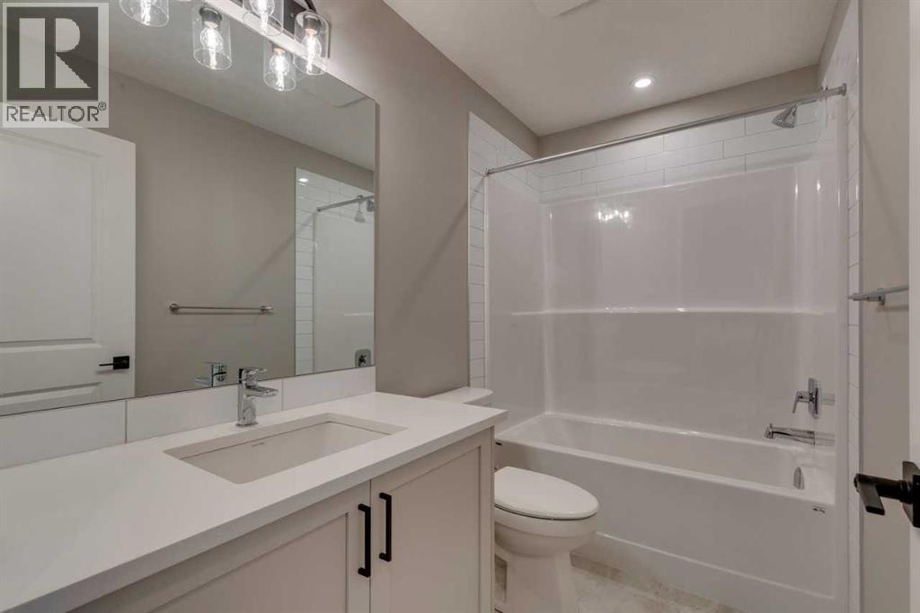 Photo 22 of 469 Hotchkiss Drive Sw, Calgary AB