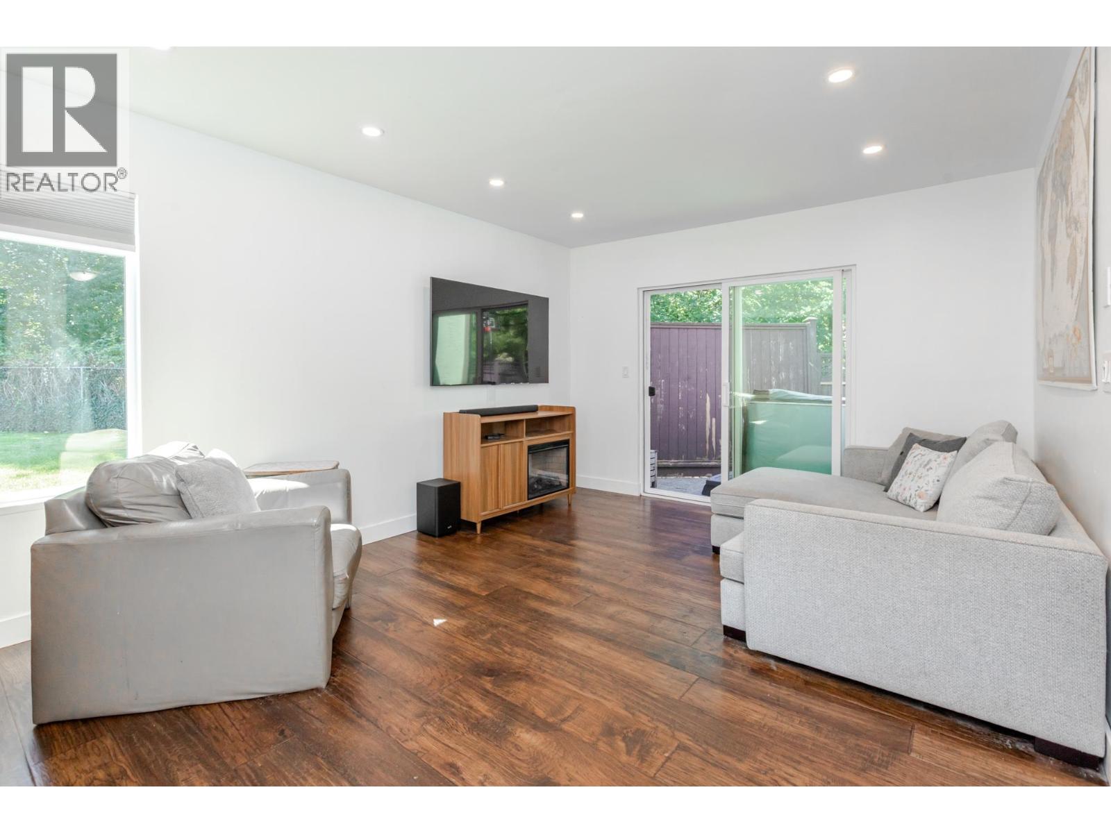 105E 3655 SHAUGHNESSY STREET, Port Coquitlam