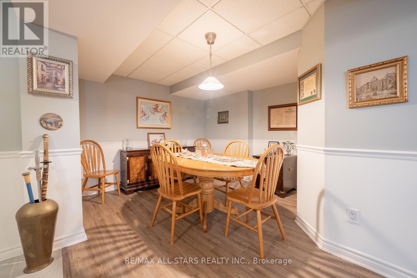 Photo 34 of 150 Park Drive, Whitchurchstouffville ON