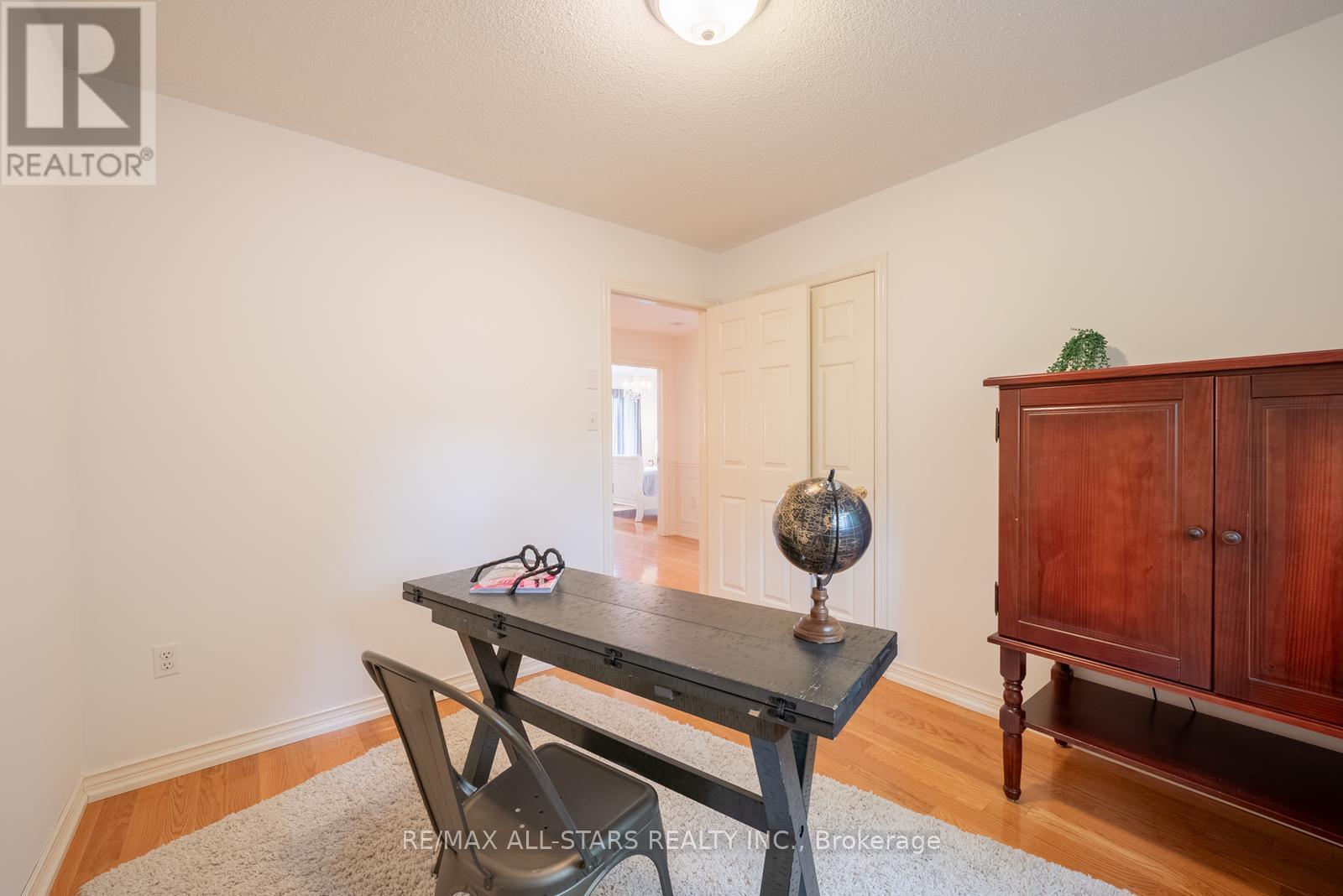 Photo 25 of 150 Park Drive, Whitchurchstouffville ON