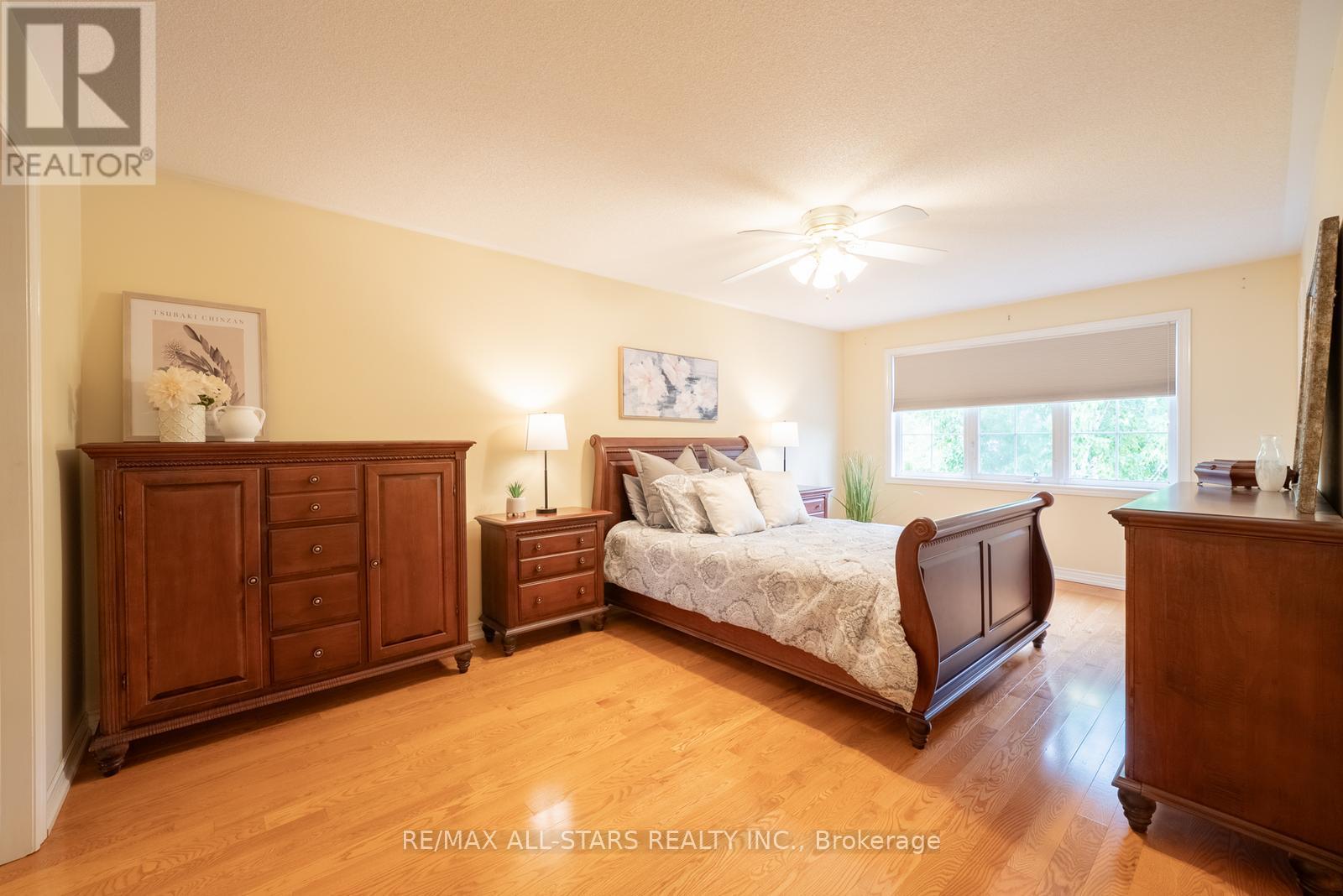 Photo 17 of 150 Park Drive, Whitchurchstouffville ON