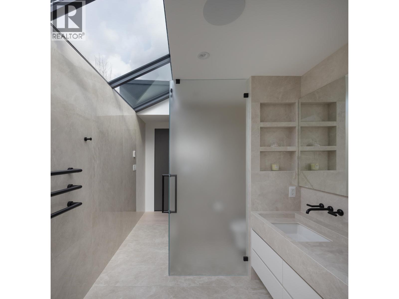 Photo 20 of 4278 Rockridge Place, West Vancouver BC