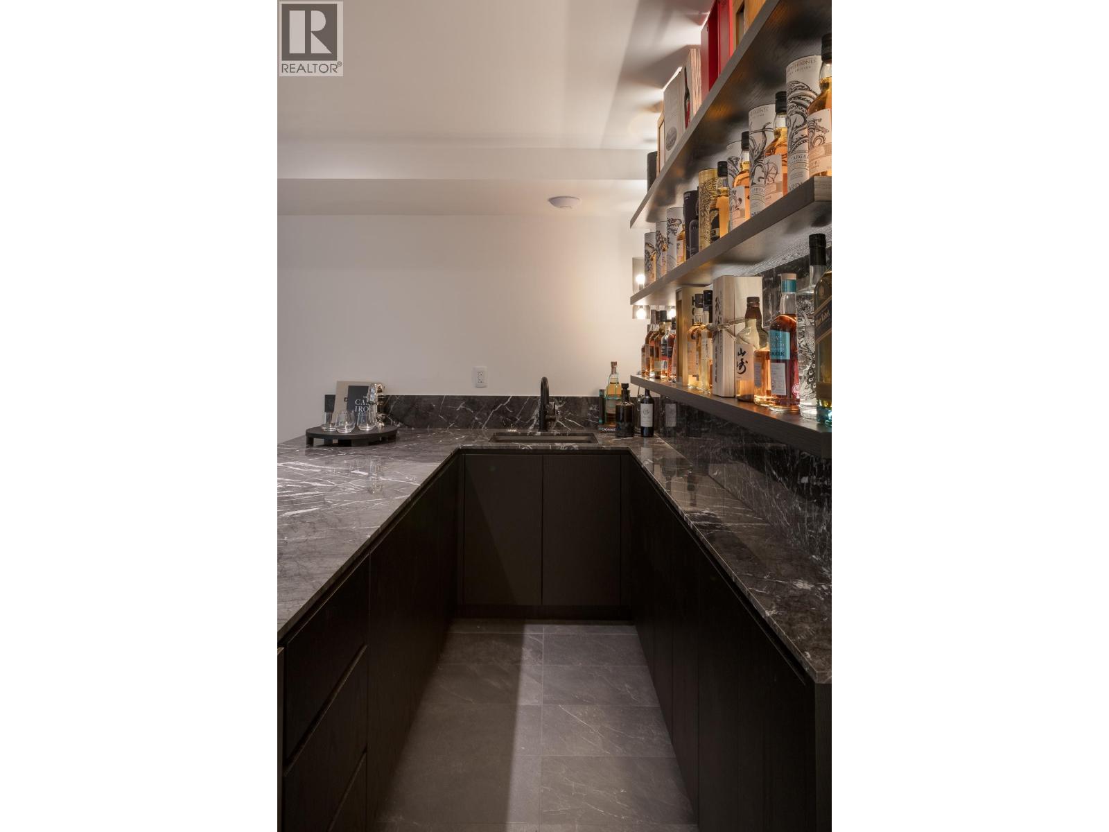 Photo 7 of 4278 Rockridge Place, West Vancouver BC