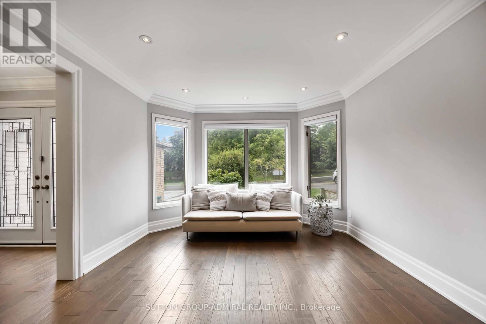 Photo 21 of 455 Doyle Court, Newmarket ON