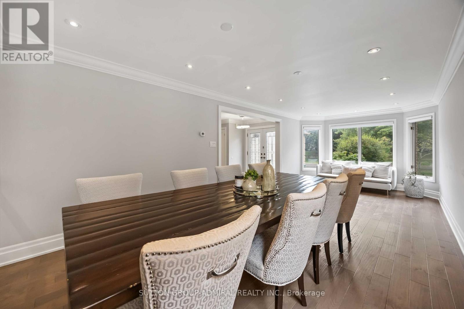 Photo 12 of 455 Doyle Court, Newmarket ON