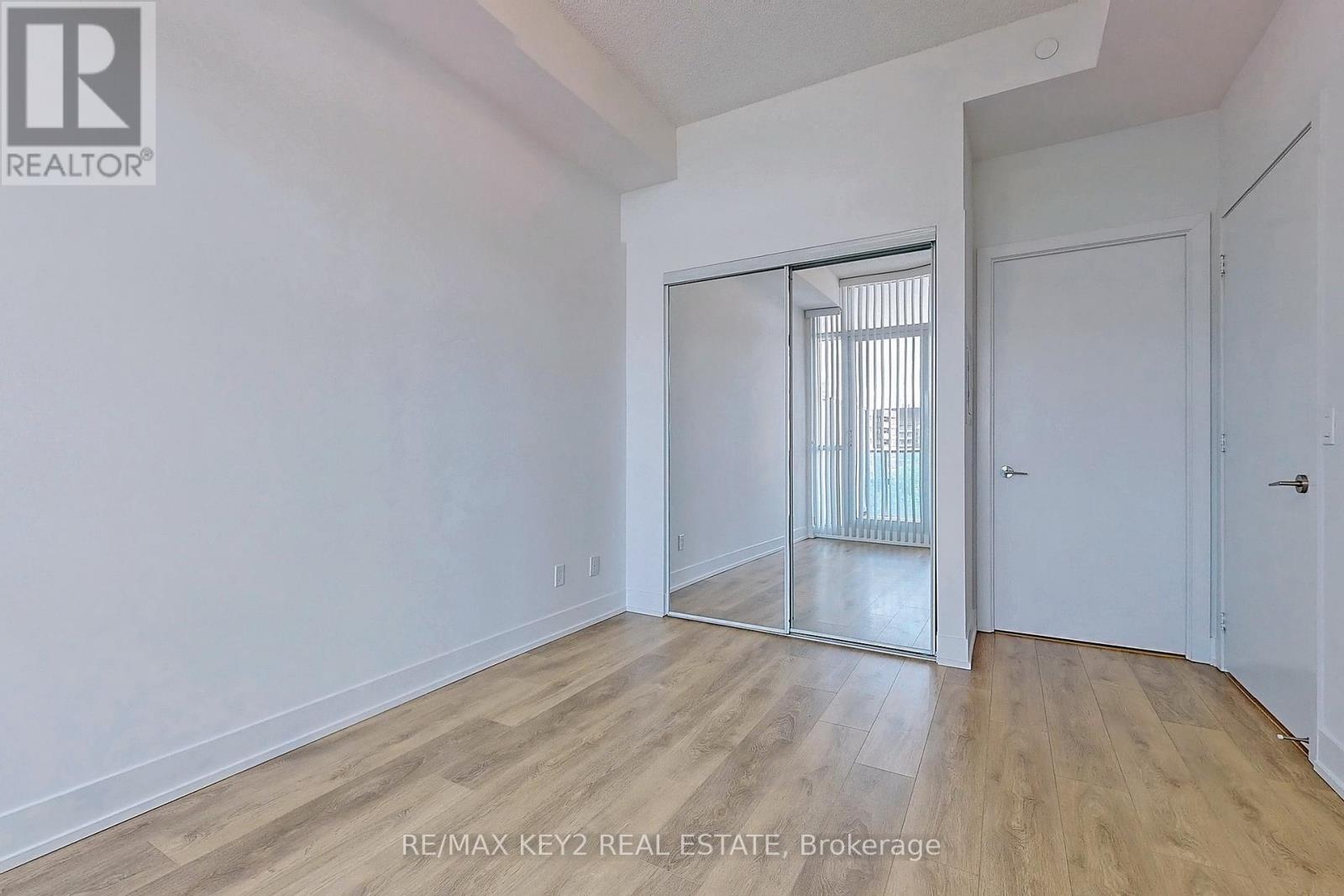Photo 29 of 735 9471 Yonge Street, Richmond Hill ON