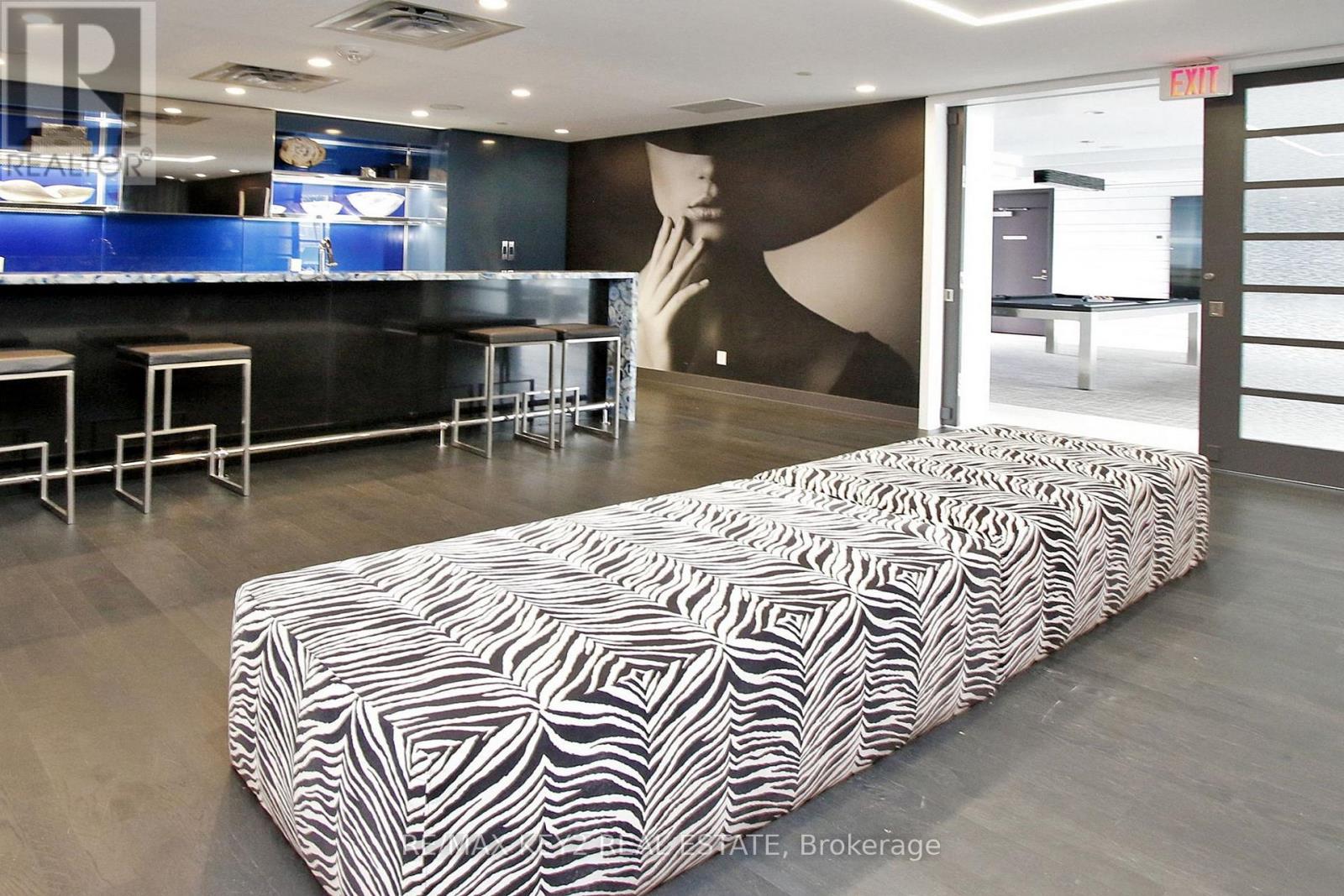 Photo 27 of 735 9471 Yonge Street, Richmond Hill ON