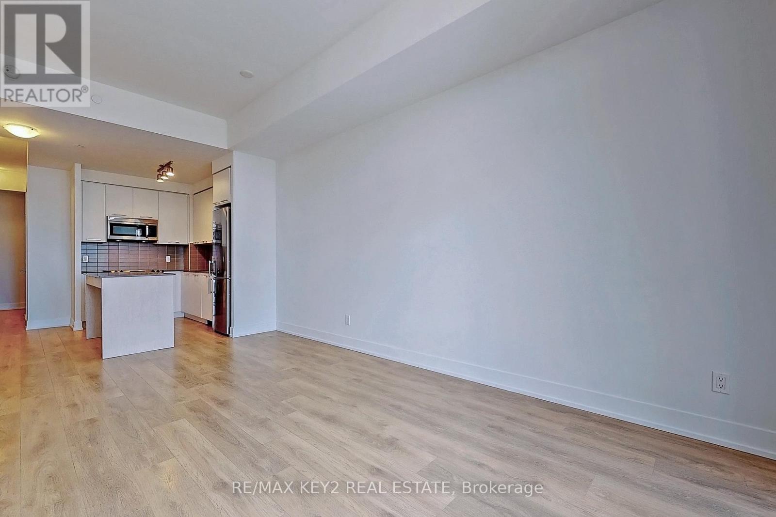 Photo 18 of 735 9471 Yonge Street, Richmond Hill ON