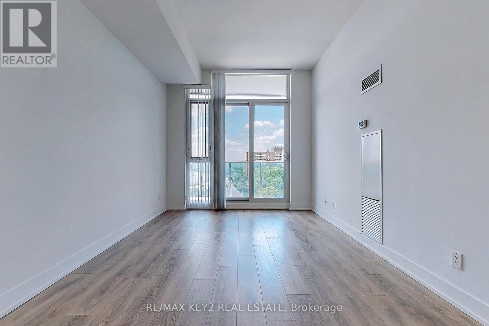 Photo 30 of 735 9471 Yonge Street, Richmond Hill ON