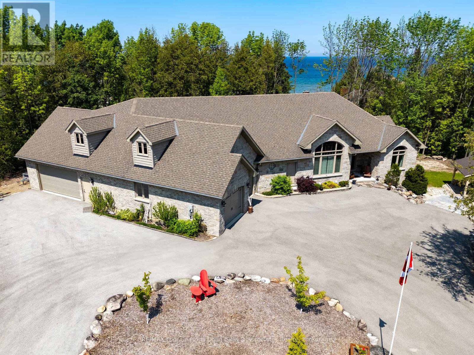 Photo 21 of 135 Algonquin Drive, Meaford ON