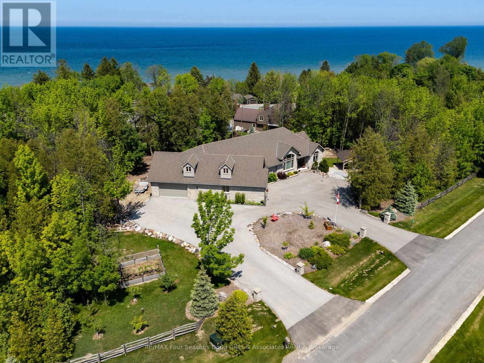 Photo 30 of 135 Algonquin Drive, Meaford ON