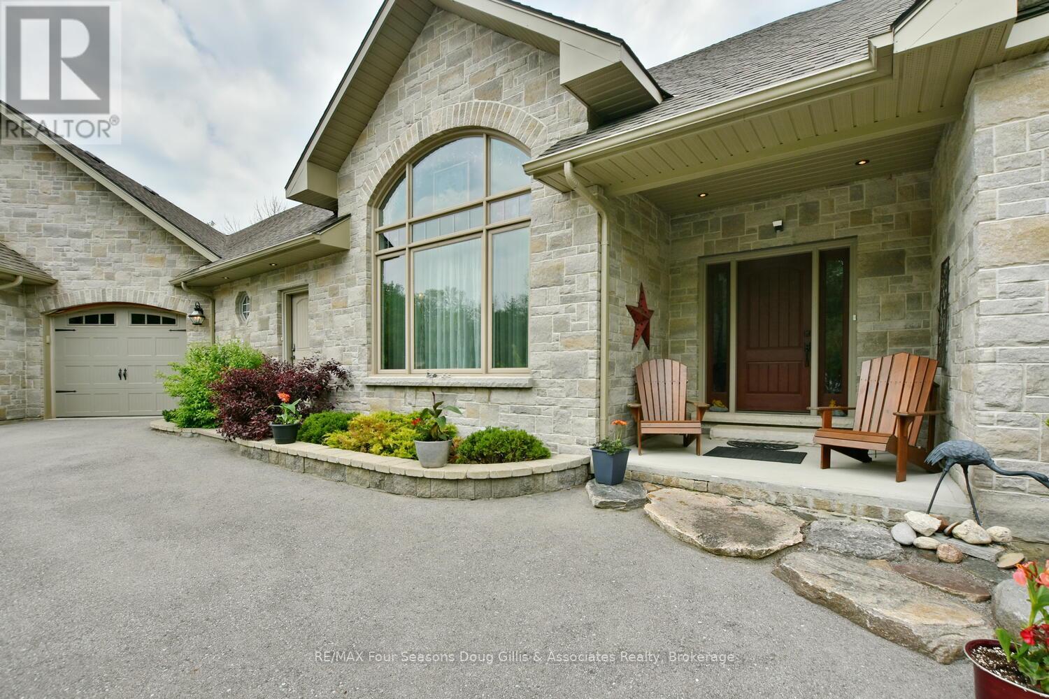 Photo 32 of 135 Algonquin Drive, Meaford ON