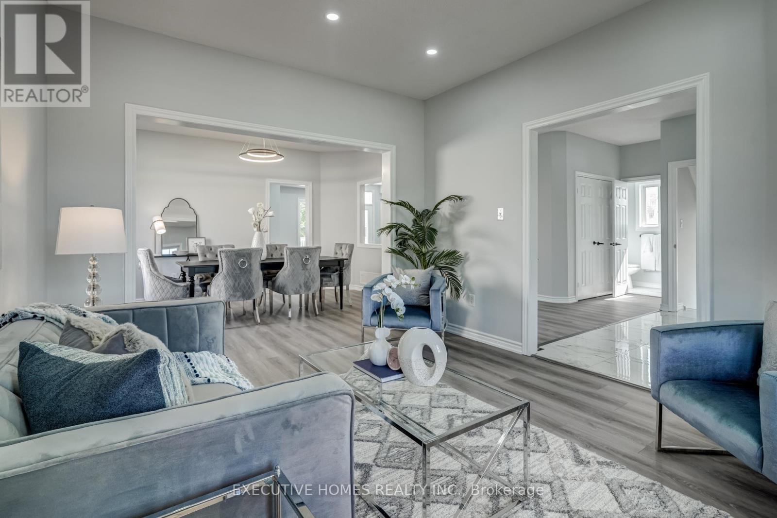Photo 8 of 254 Livingstone Street E, Barrie ON