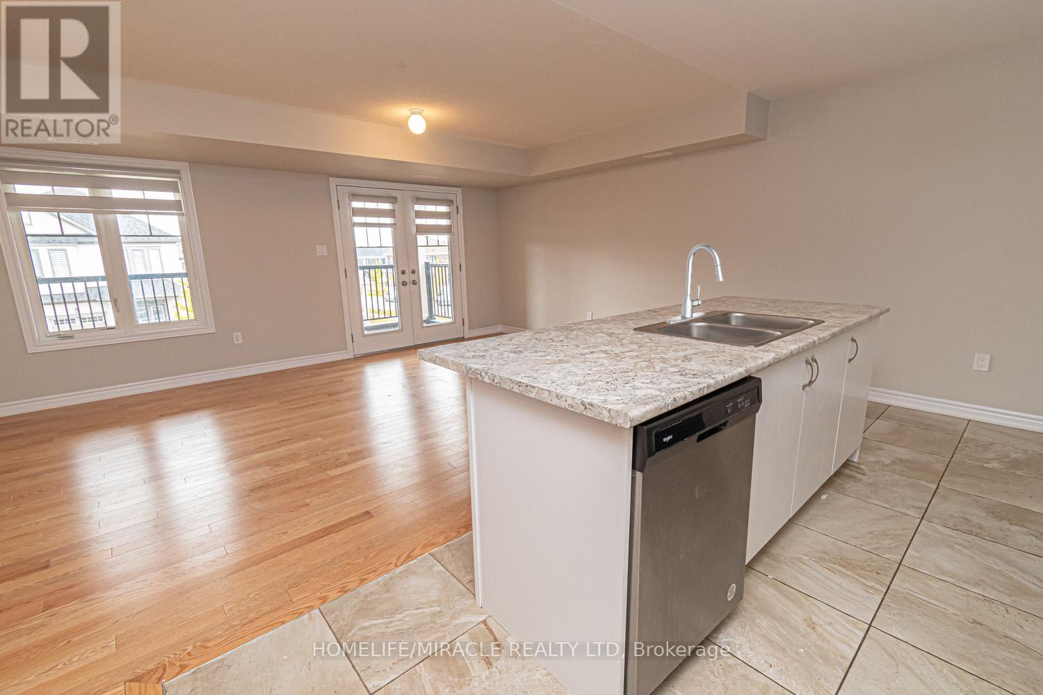 Photo 23 of 35 Bannister Road, Barrie ON