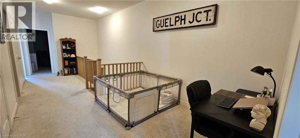 Photo 4 of 11 Gledhill Crescent, Cambridge ON