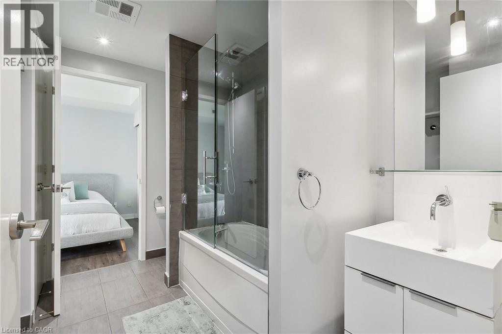 Photo 22 of 110 Charles Street E Unit 2604, Toronto ON