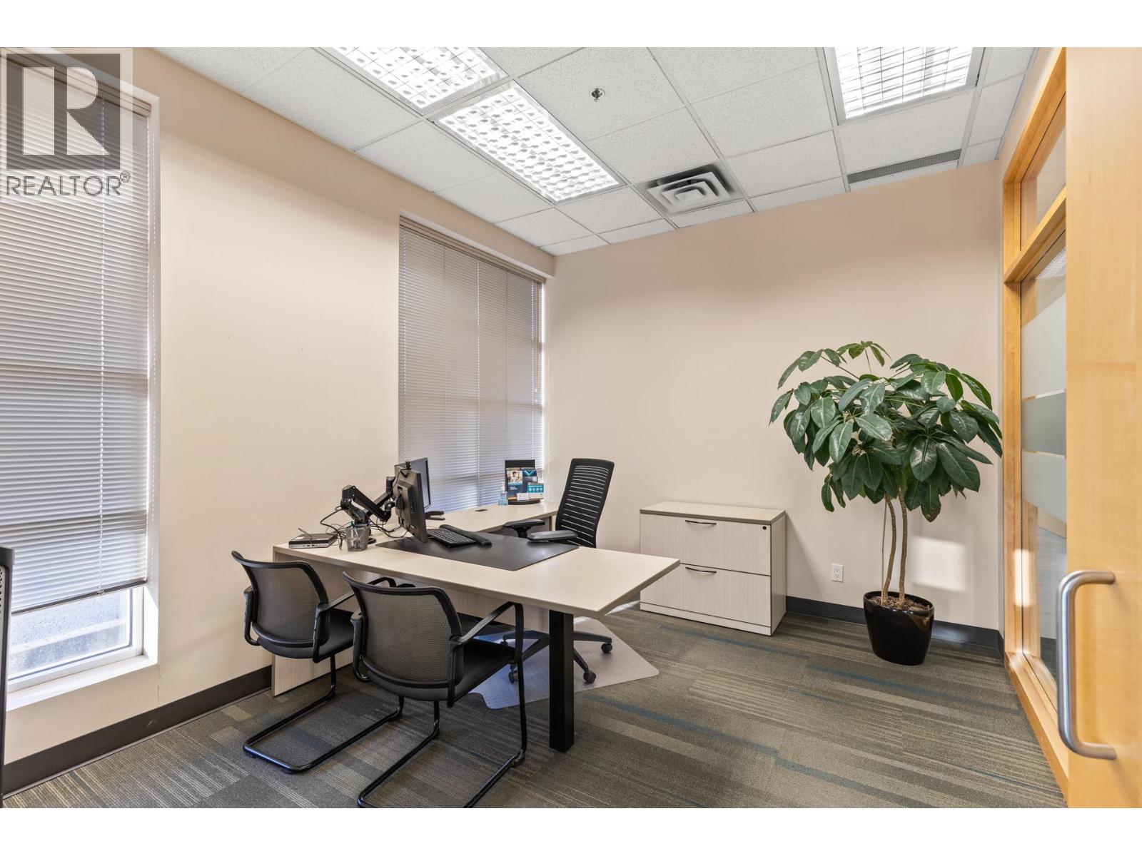 100 1674 Bertram Street, Kelowna