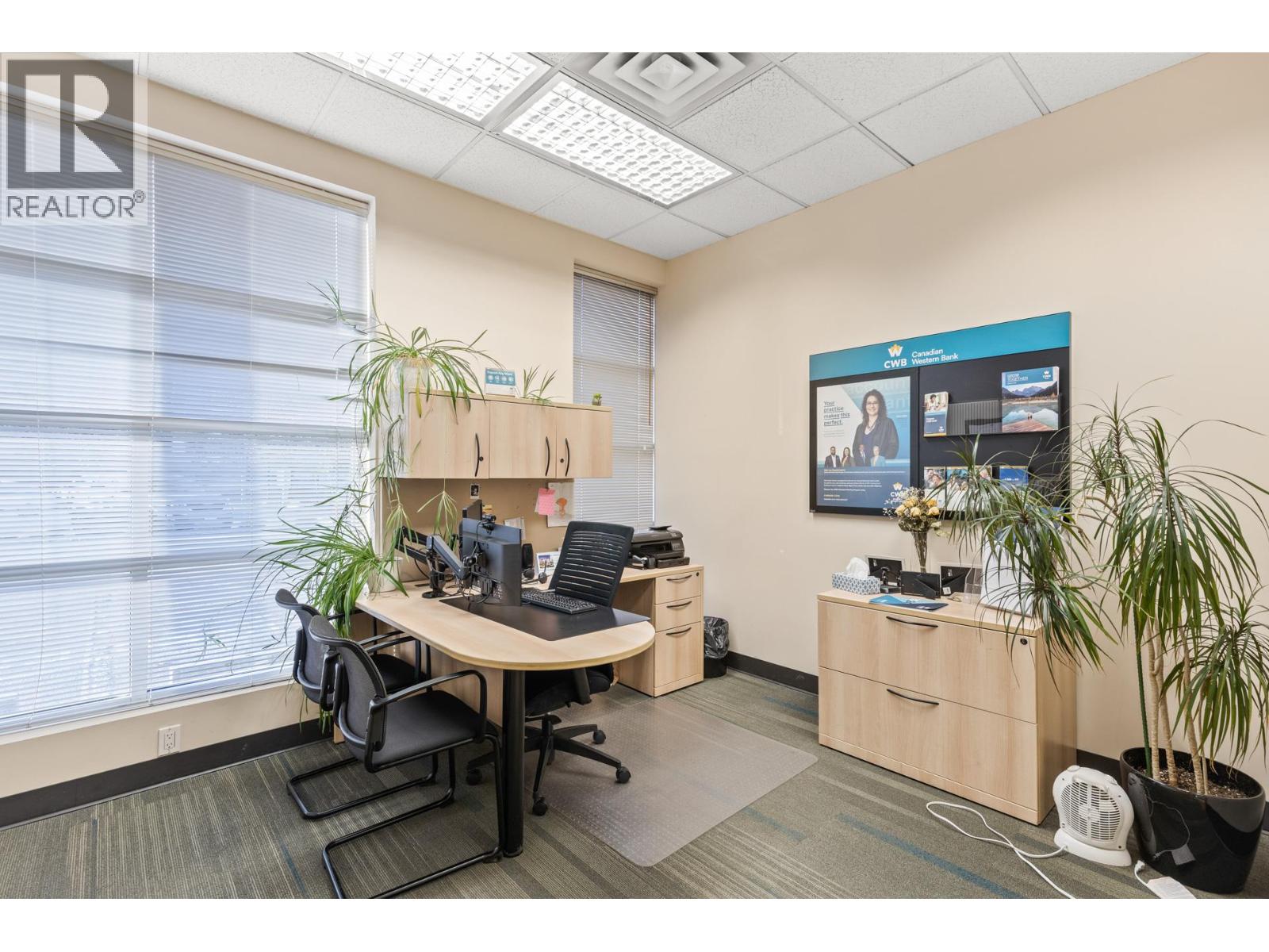 100 1674 Bertram Street, Kelowna