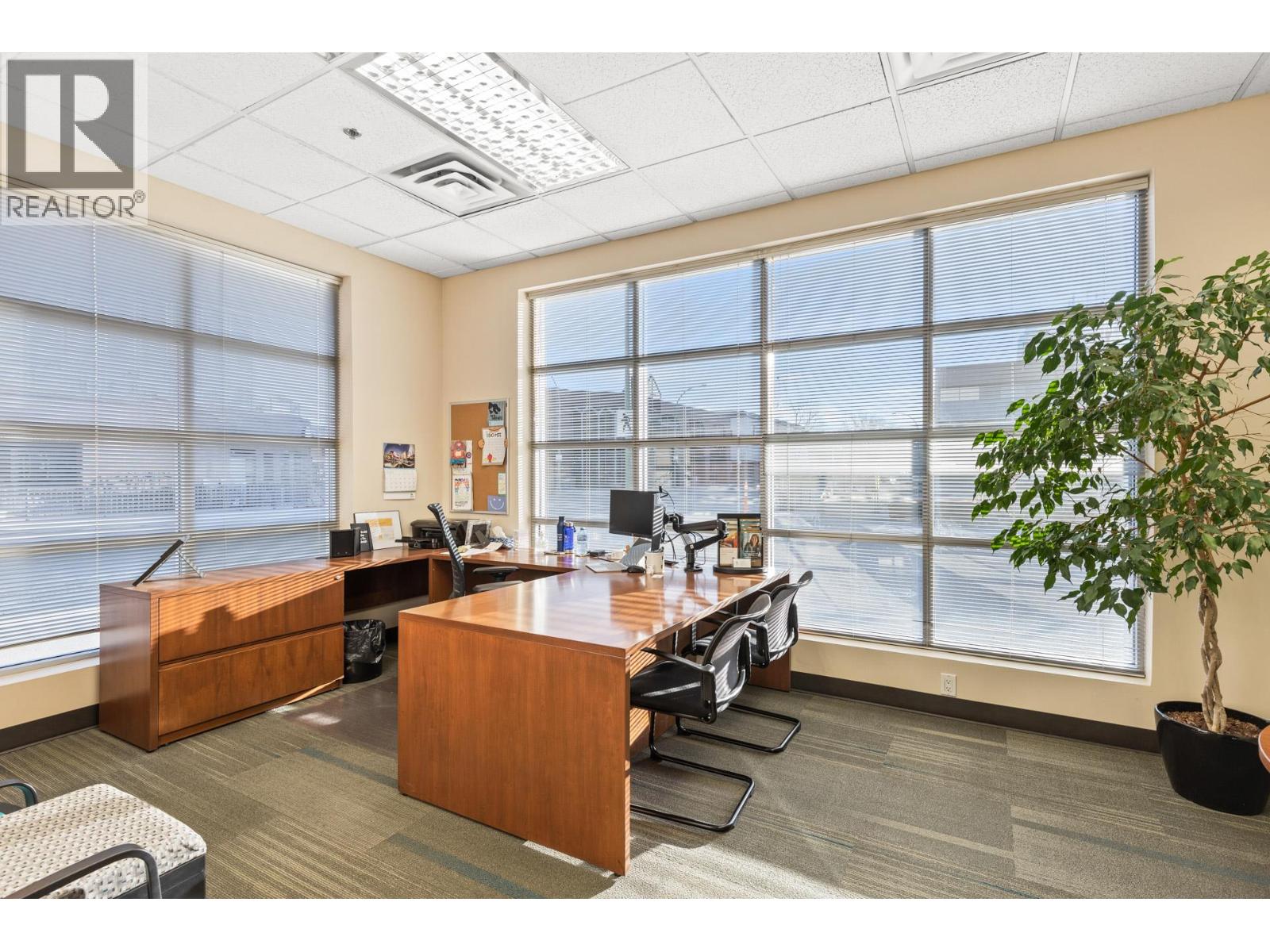100 1674 Bertram Street, Kelowna