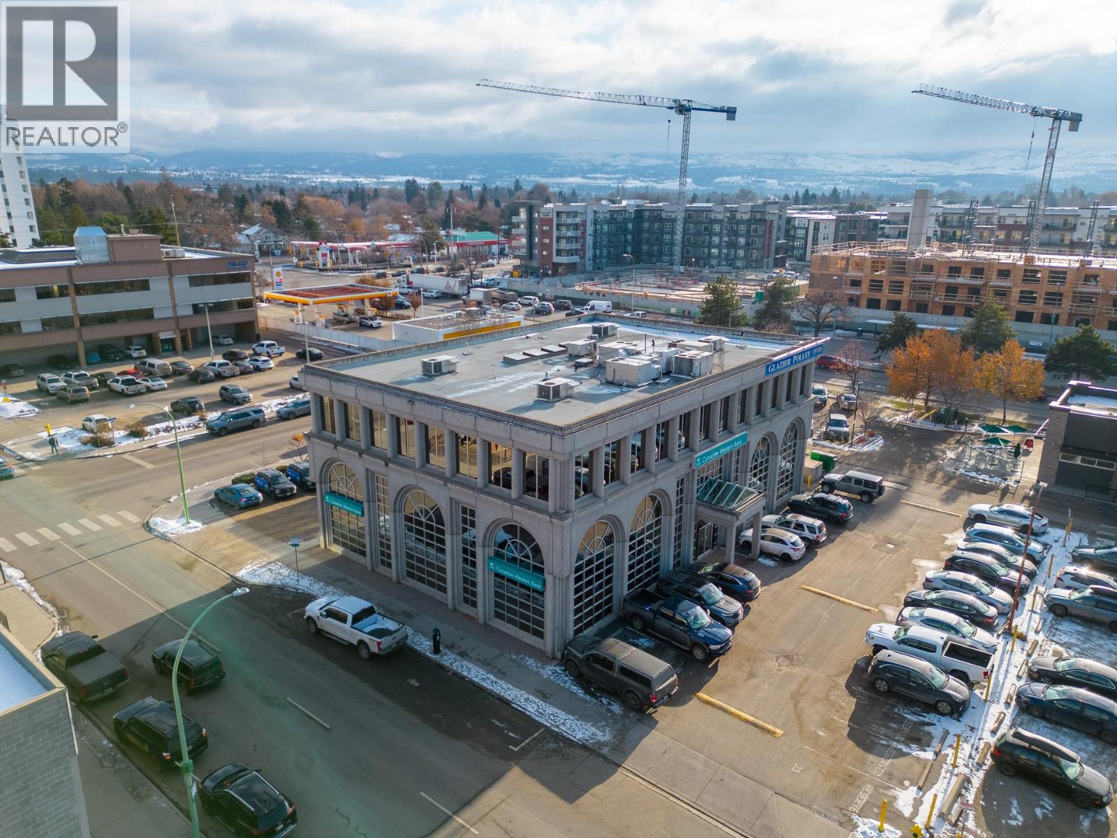 100 1674 Bertram Street, Kelowna