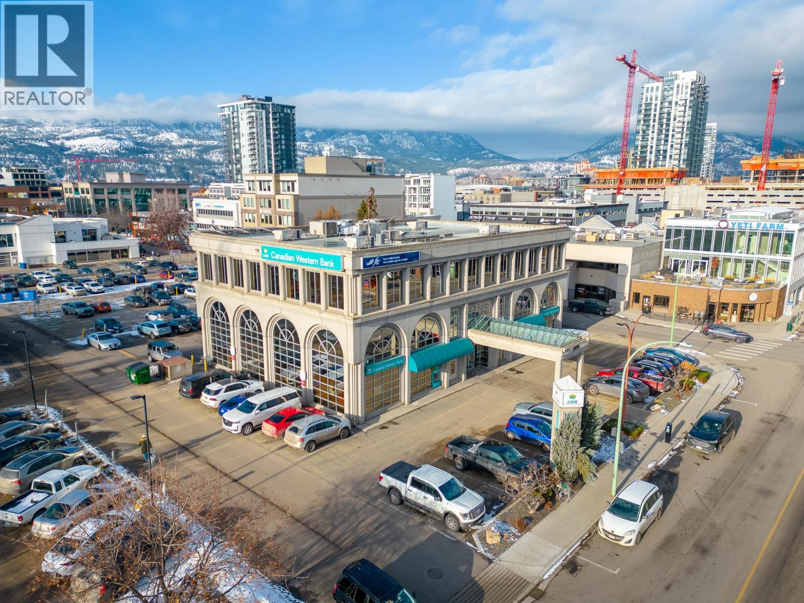 100 1674 Bertram Street, Kelowna
