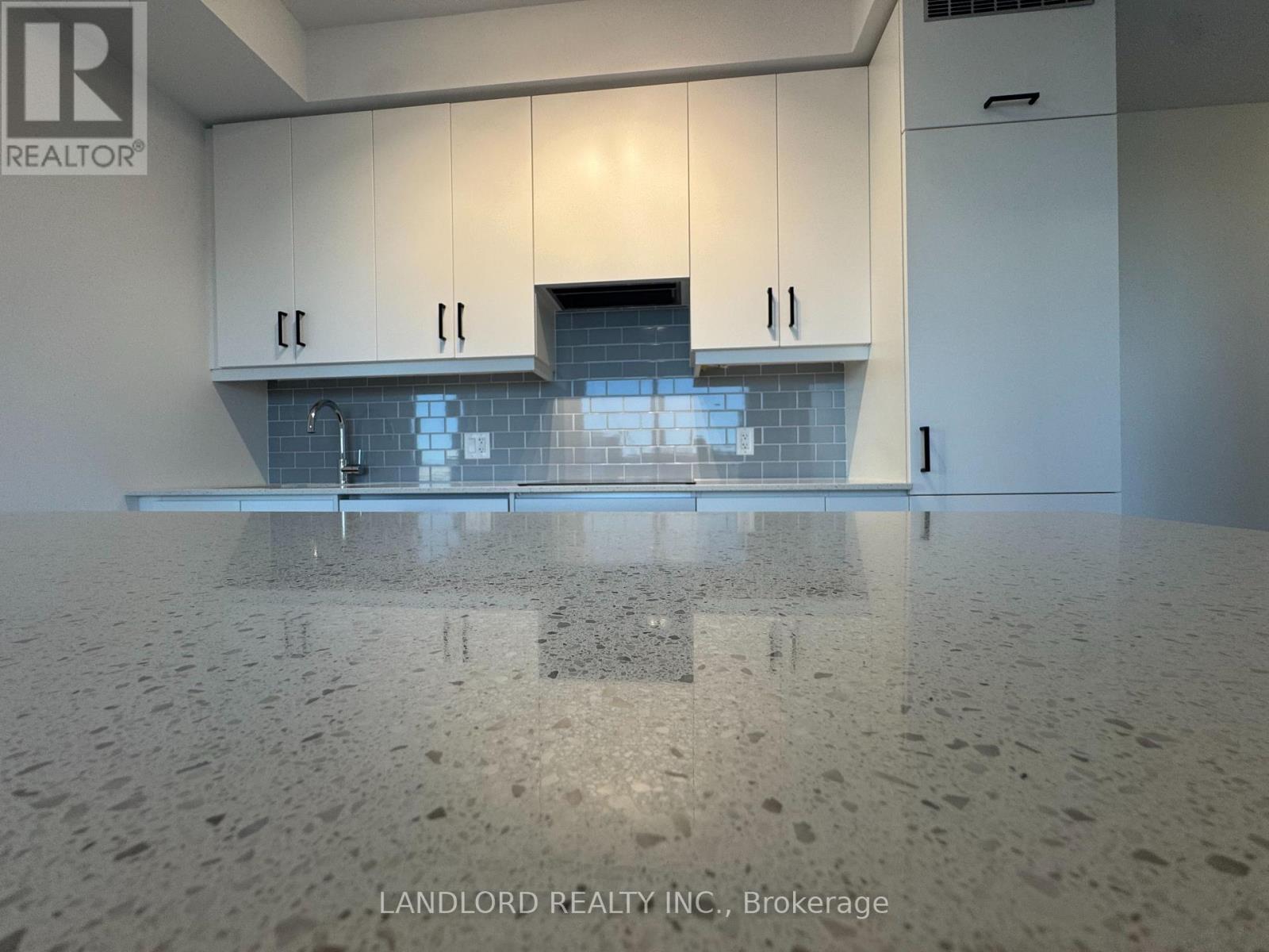 Photo 16 of 1204 30 Elm Drive W, Mississauga ON