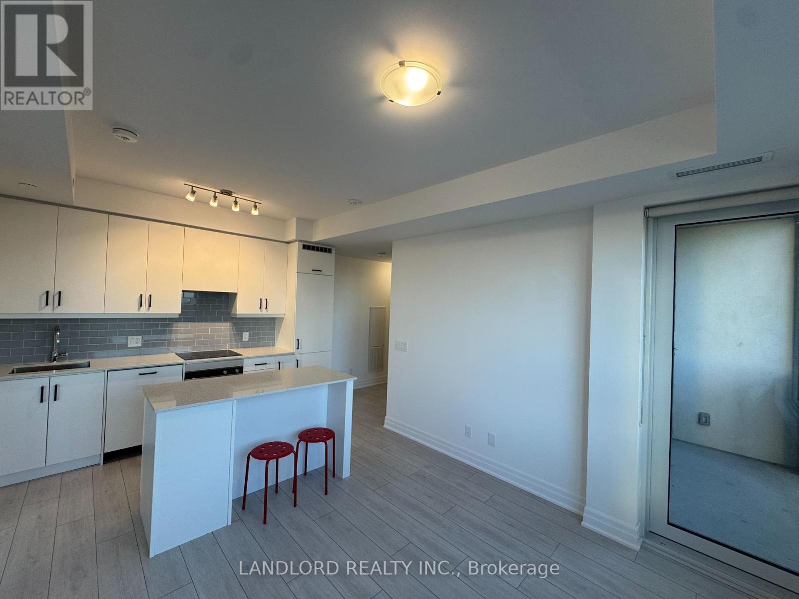 Photo 9 of 1204 30 Elm Drive W, Mississauga ON