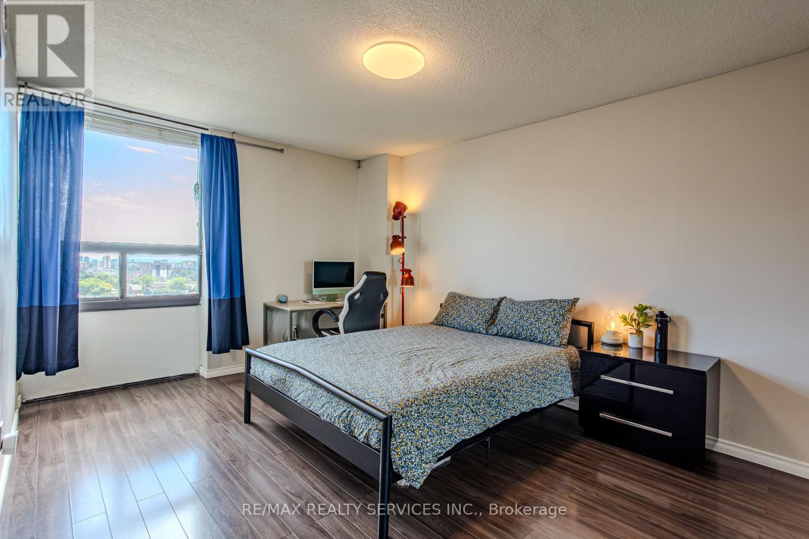 Photo 3 of 1501 20 Mississauga Valley Boulevard, Mississauga ON