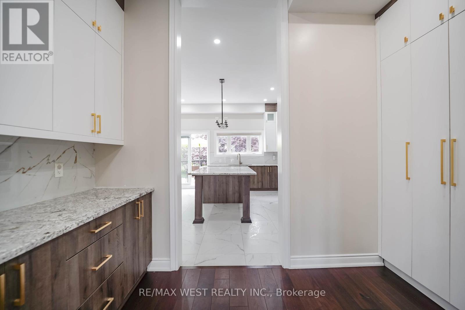 Photo 6 of 106 Celestine Drive, Toronto ON