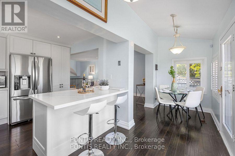 Photo 24 of 438 Aberfoyle Court, Mississauga ON
