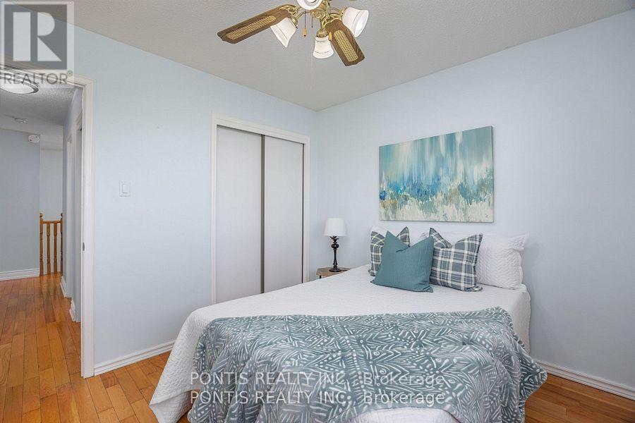 Photo 7 of 438 Aberfoyle Court, Mississauga ON