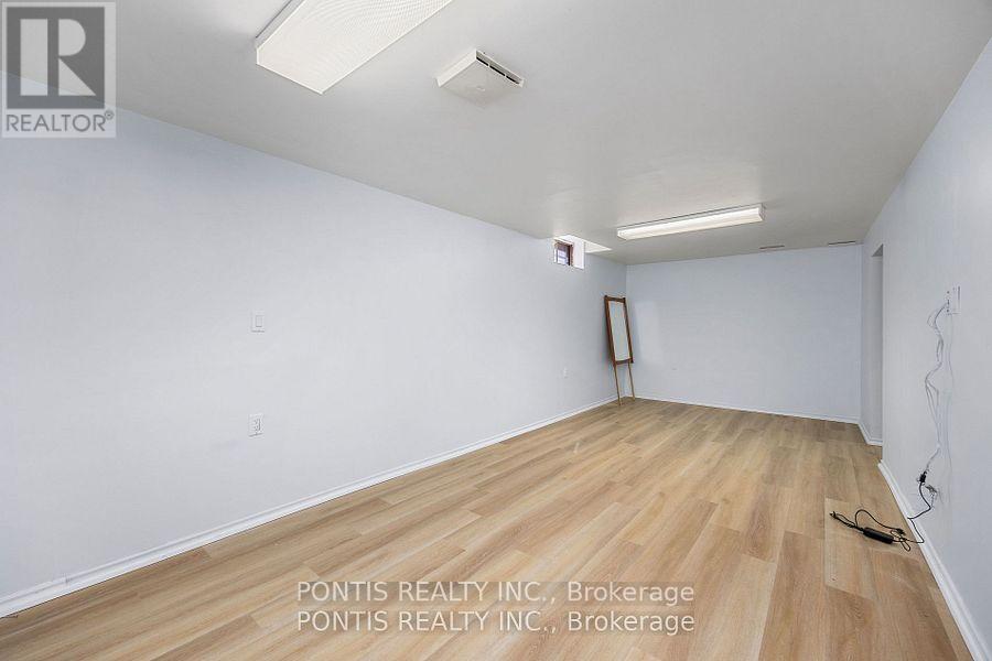 Photo 21 of 438 Aberfoyle Court, Mississauga ON