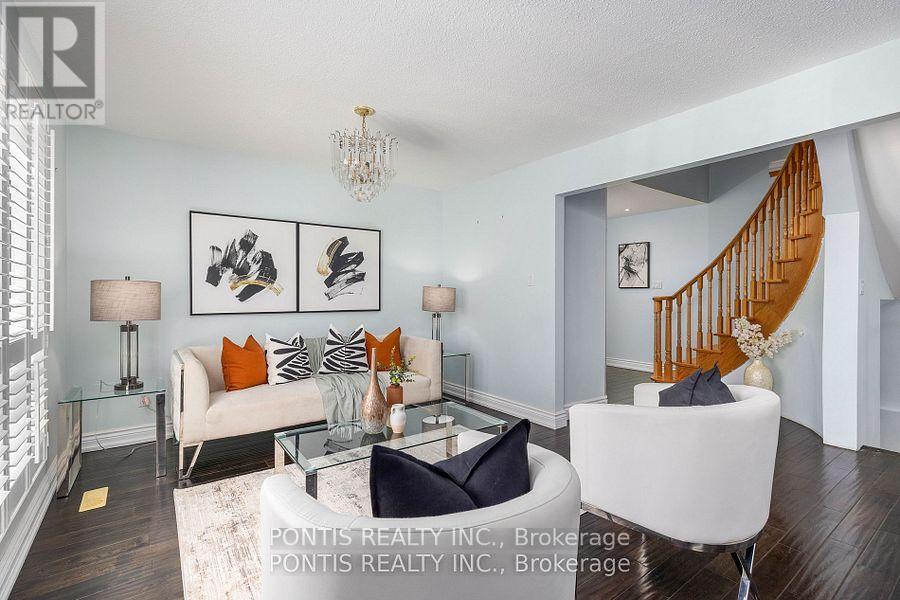Photo 10 of 438 Aberfoyle Court, Mississauga ON