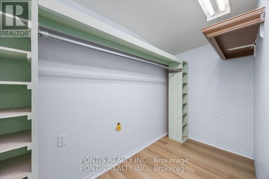 Photo 6 of 438 Aberfoyle Court, Mississauga ON