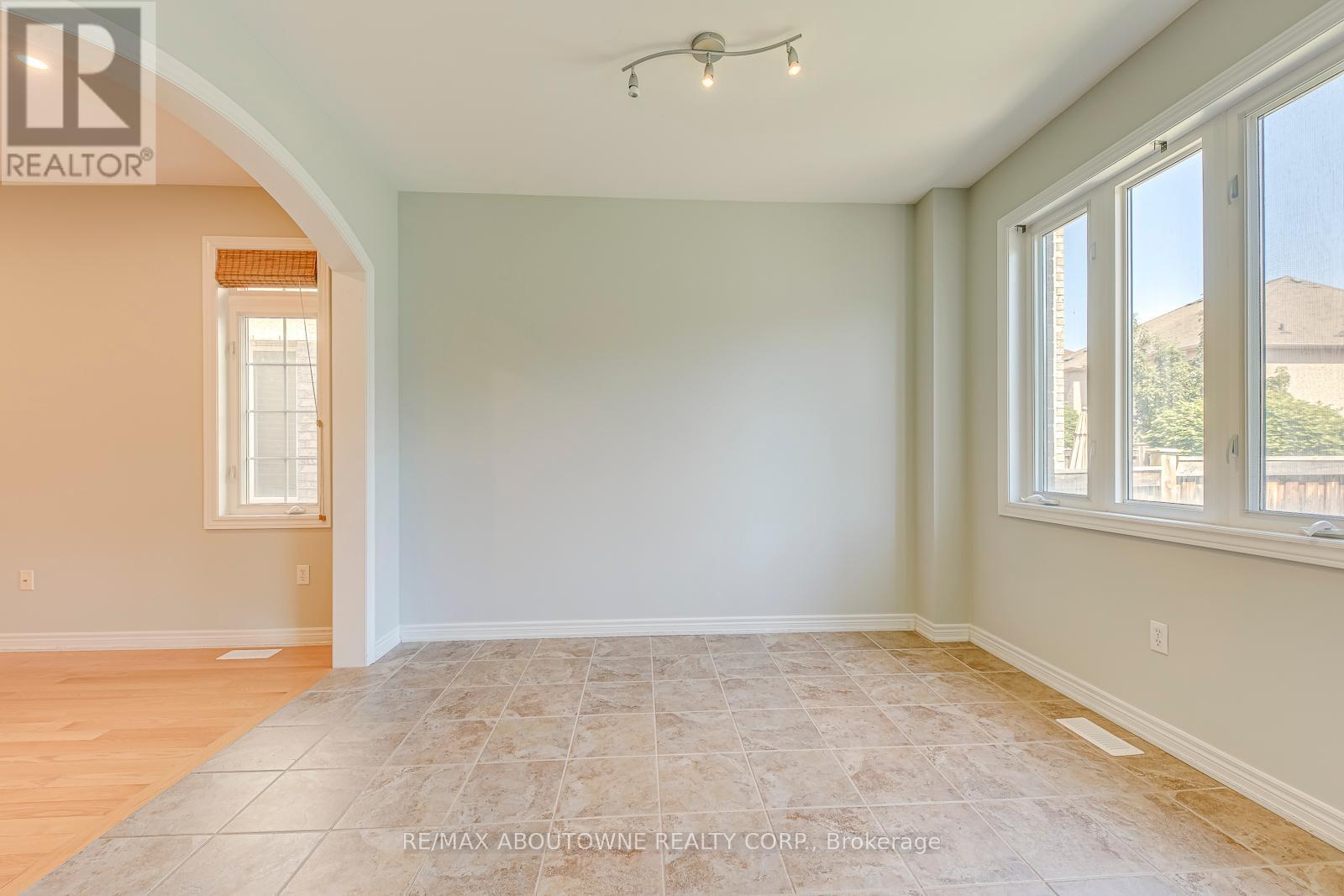 Photo 24 of 1254 Craigleith Road, Oakville ON