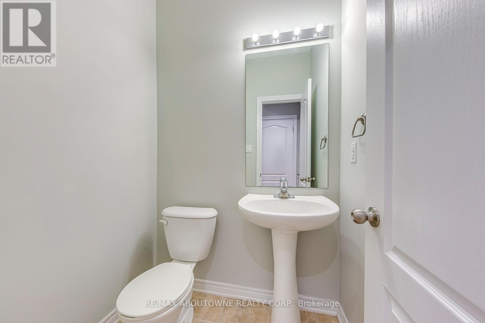 Photo 23 of 1254 Craigleith Road, Oakville ON