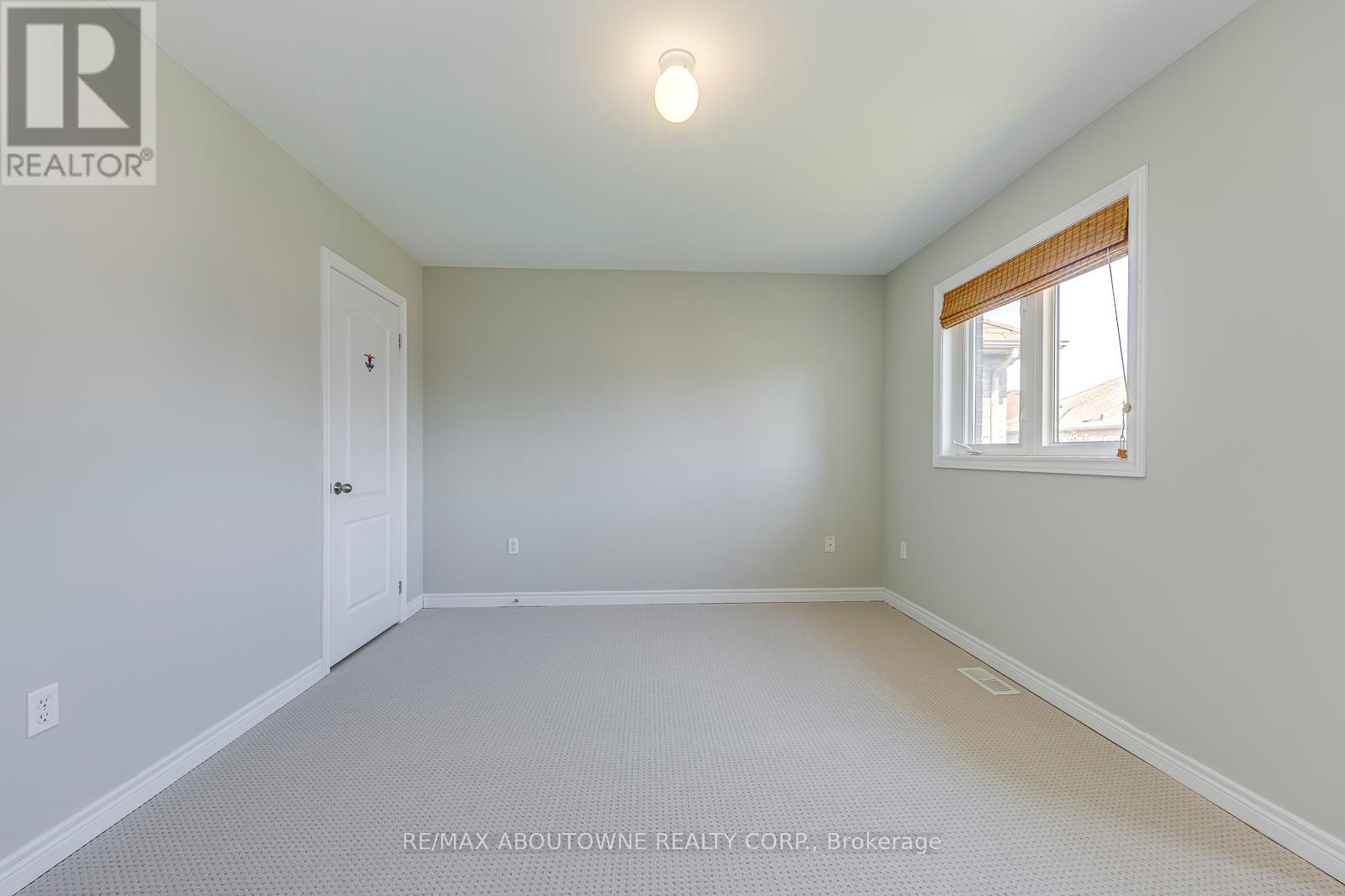 Photo 32 of 1254 Craigleith Road, Oakville ON