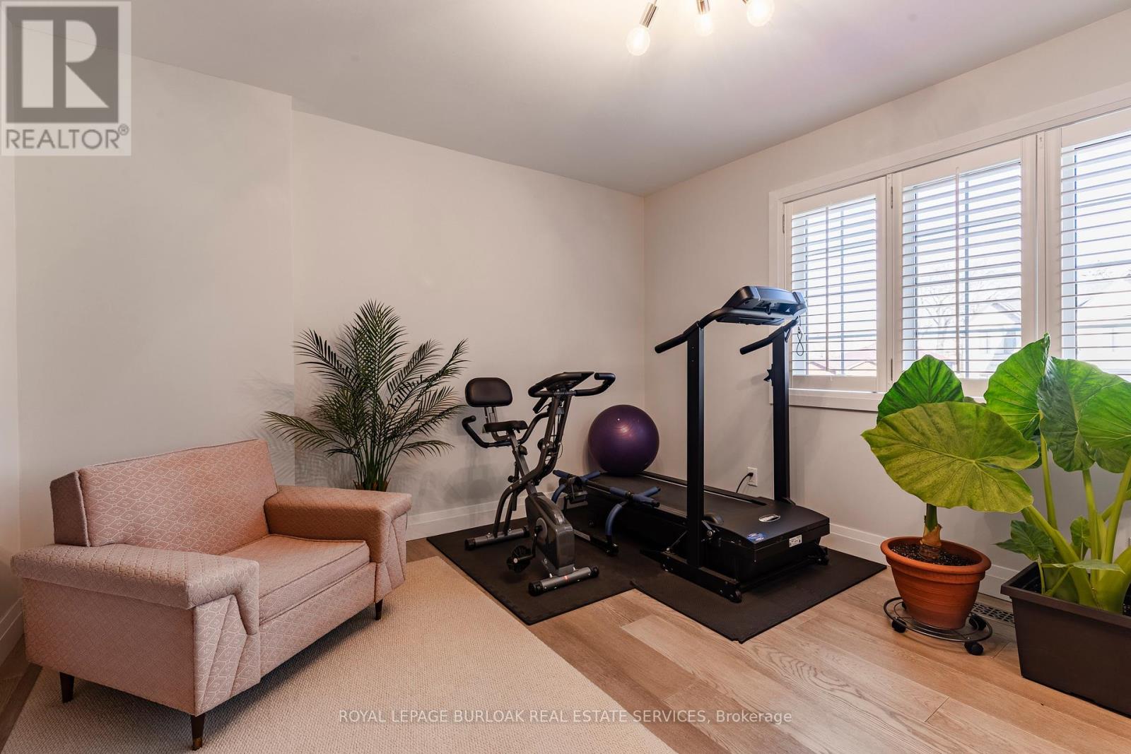 Photo 28 of 1486 Myron Drive, Mississauga ON