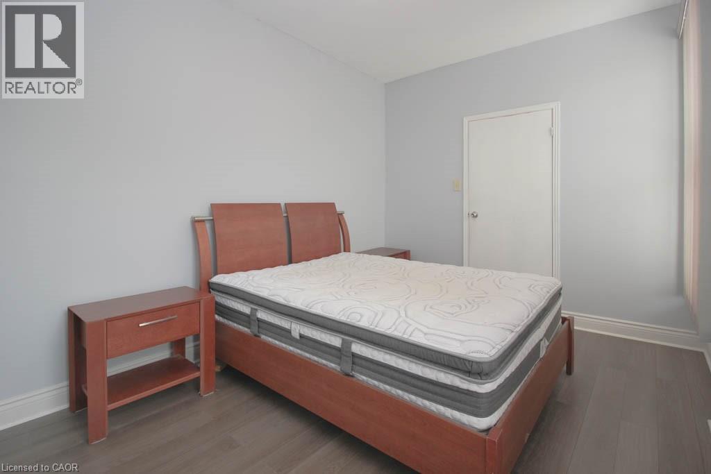 Photo 8 of 83 Walnut Street S Unit Upper Level, Hamilton ON